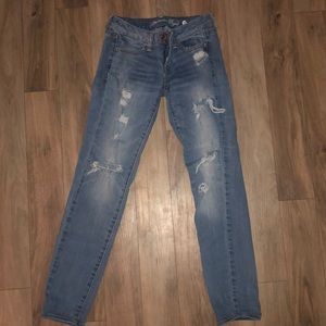American eagle skinny legged jeans. Size 0